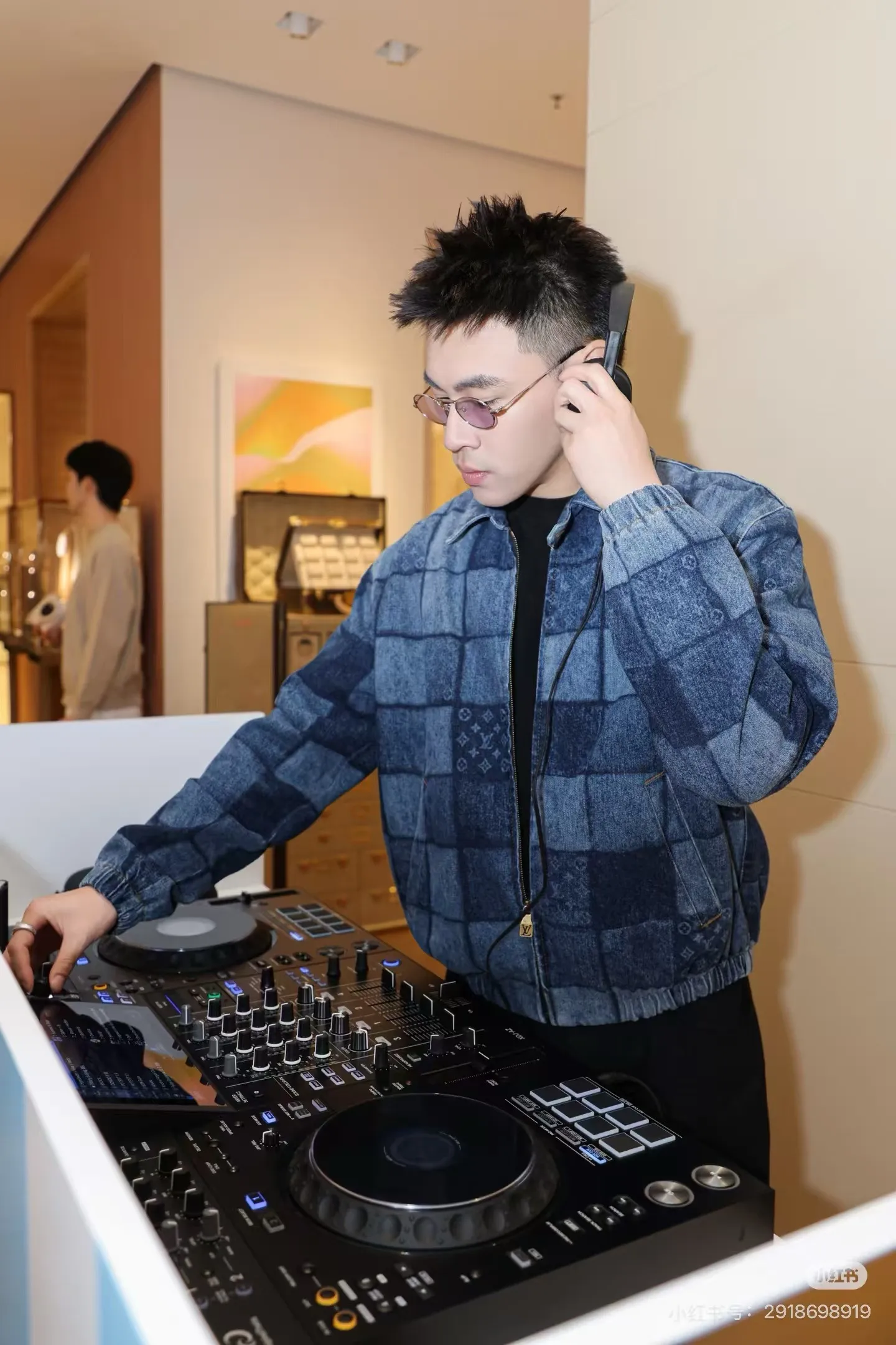 Louis Vuitton/Louis Vuitton burnt letter checkerboard denim jacket